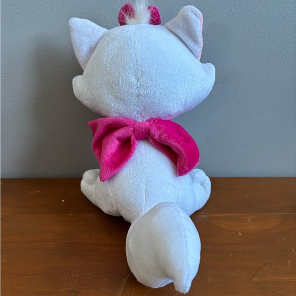 Disney’s Aristocats - Marie - White and Pink Cat Plush 🐱 - Picture 5 of 9